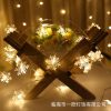 Sản phẩm được thiết kế mang mục đích tối đa tính linh hoạt,giảm sự bất tiện khi phải dùng nhiều ổ điện nên đèn được thiết kế để chạy pin 3AA.Loại pin này có thể dễ dàng tìm thấy ở các quán tạp hóa hay siêu thị tại Việt Nam.Đèn có nút điều chỉnh tính năng tắt mở và các chế độ nháy.